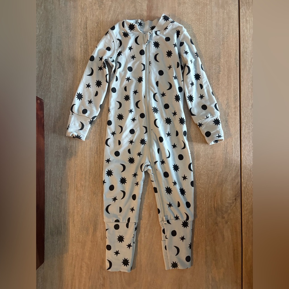 Hanna Andersson 2-Way Zip Sleeper - Stars and Moon